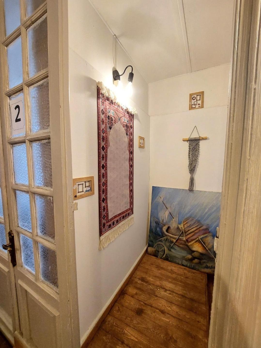 Men's Exclusive Arab Hostel